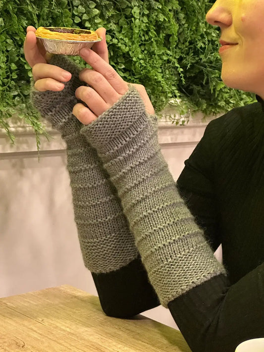 Outlander-inspired striped mittens | Mrs Fitz Cottagecore