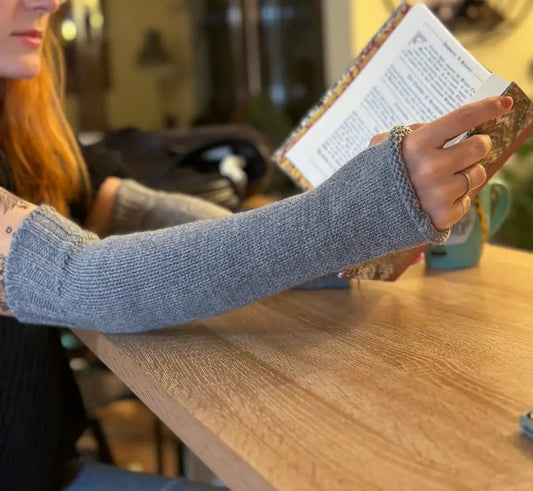 Plain mittens inspired by Outlander Mrs Fitz - Cottagecore