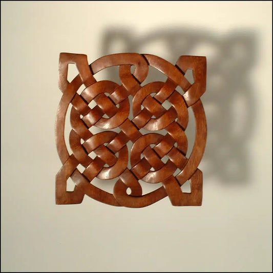 Sailor's Knot Celtic Wood Carving