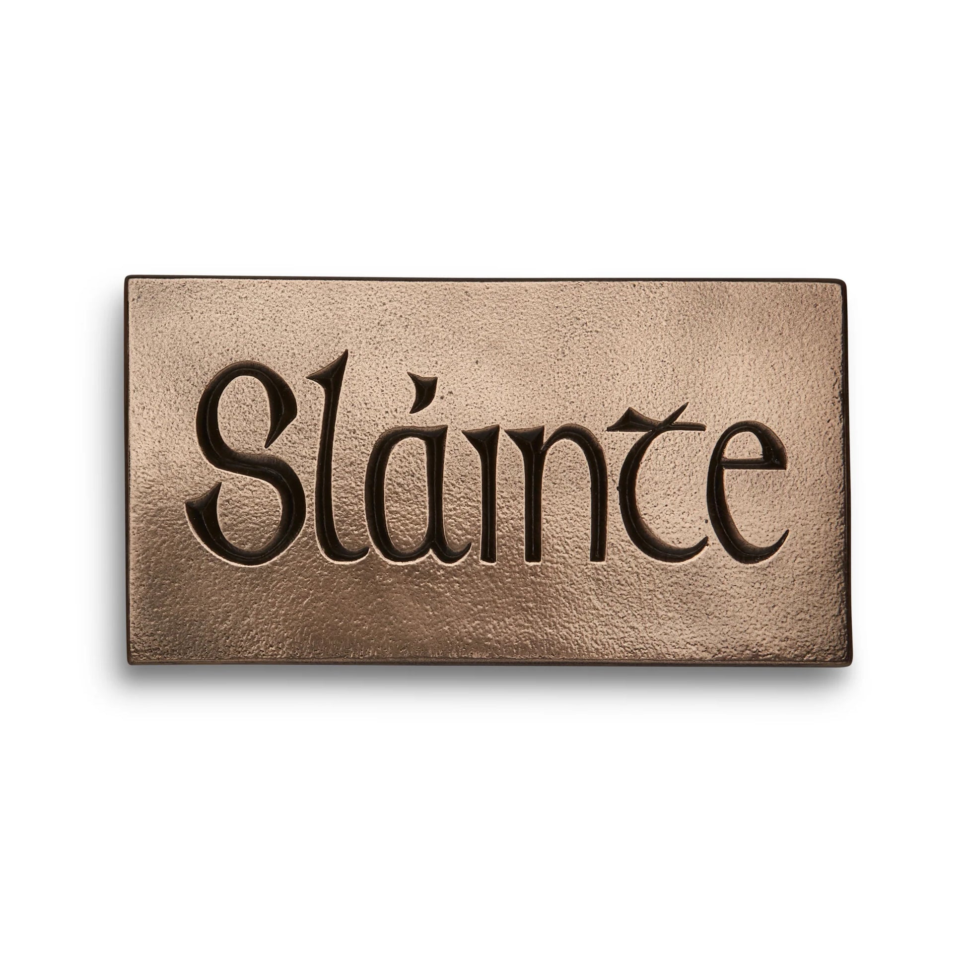 Bronze rectangular plaque with 'Sláinte' engraved onto it.