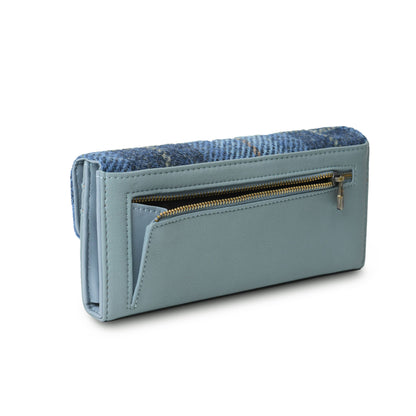 back view of large clasp purse